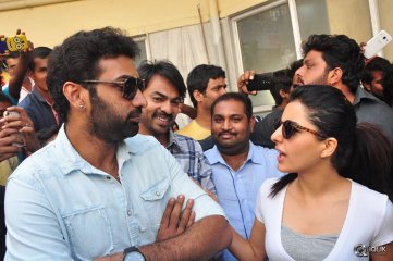 Raja Cheyyi Vesthe Movie Team at Devi Theater